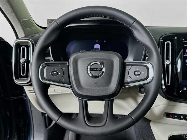 2026 Volvo XC40 Ultra, B5 AWD Gas (mild hybrid), Dark
