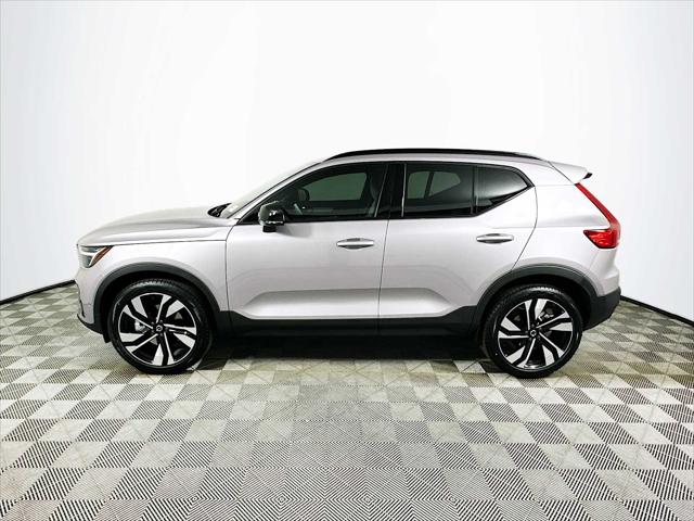 2026 Volvo XC40 Ultra, B5 AWD Gas (mild hybrid), Dark