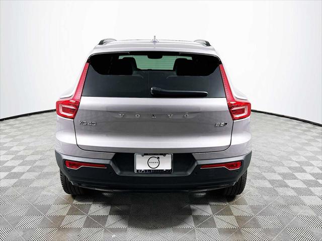 2026 Volvo XC40 Ultra, B5 AWD Gas (mild hybrid), Dark
