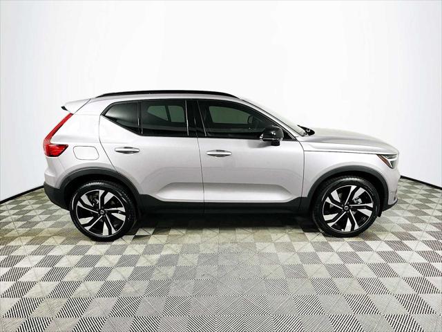 2026 Volvo XC40 Ultra, B5 AWD Gas (mild hybrid), Dark