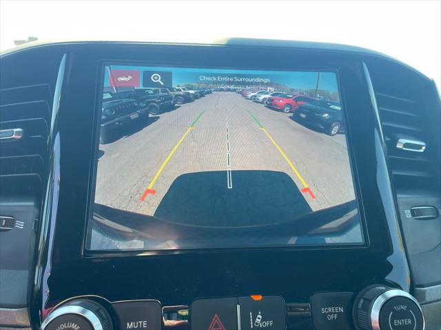 2026 Ram 1500 Warlock Crew Cab 4x4 5'7" Box