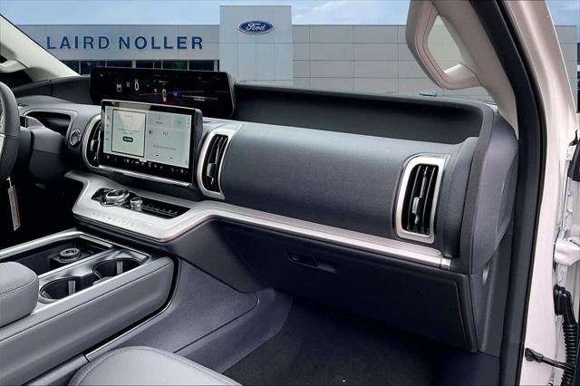 2026 Ford Expedition Max Active MAX