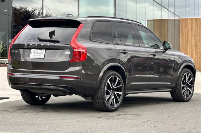 2023 Volvo XC90 Recharge T8 Ultimate Dark Theme 7-Seater