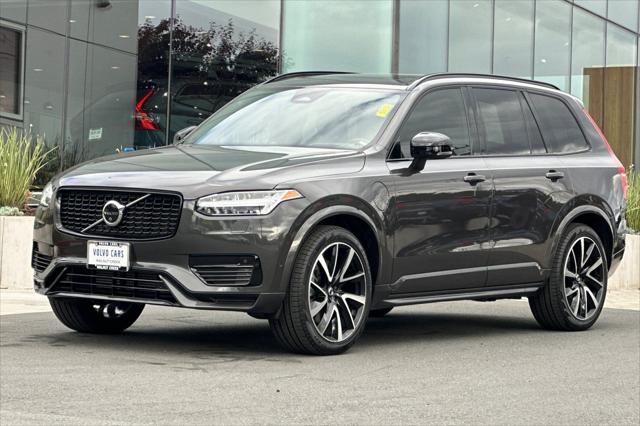 2023 Volvo XC90 Recharge T8 Ultimate Dark Theme 7-Seater
