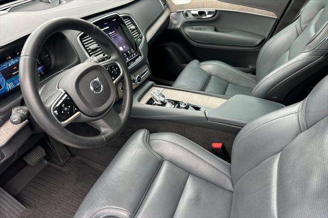 2023 Volvo XC90 Recharge T8 Ultimate Dark Theme 7-Seater