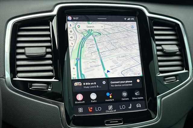 2023 Volvo XC90 Recharge T8 Ultimate Dark Theme 7-Seater