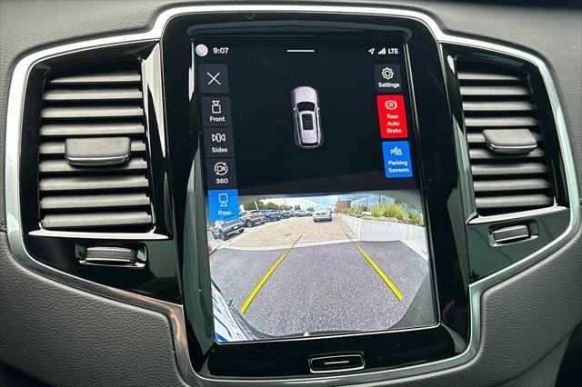 2023 Volvo XC90 Recharge T8 Ultimate Dark Theme 7-Seater
