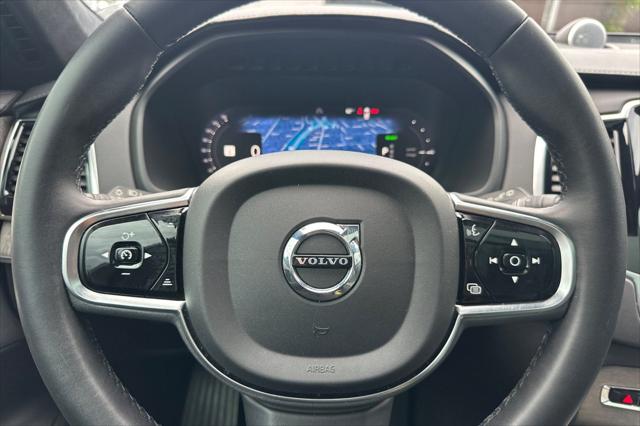 2023 Volvo XC90 Recharge T8 Ultimate Dark Theme 7-Seater