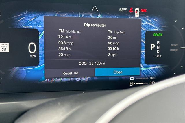 2023 Volvo XC90 Recharge T8 Ultimate Dark Theme 7-Seater