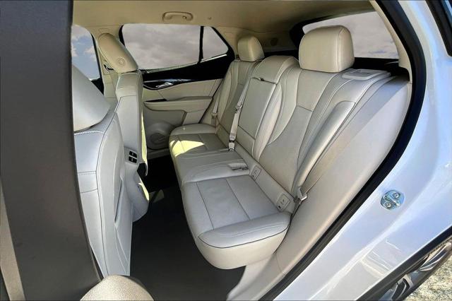 2023 Buick Envision Essence AWD
