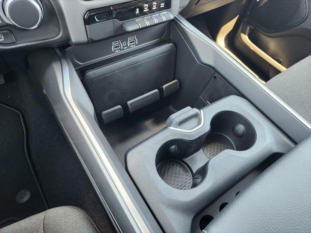 2026 Ram 1500 Express Crew Cab 4x4 57 Box
