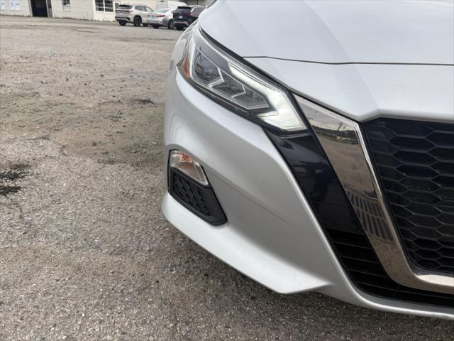 2020 Nissan Altima SR FWD