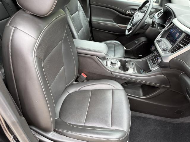 2023 GMC Acadia AWD SLT