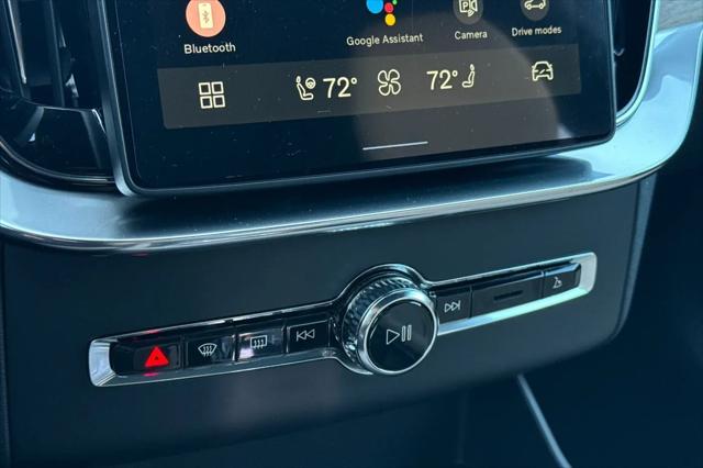 2026 Volvo XC90 Plus, B6 AWD Gas mild hybrid, Gasoline, Bright, 7 Seats
