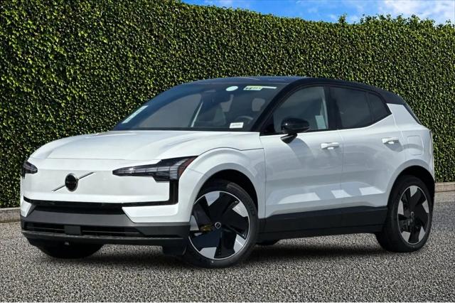 2026 Volvo EX30 Plus Twin Motor Performance, Fully electric