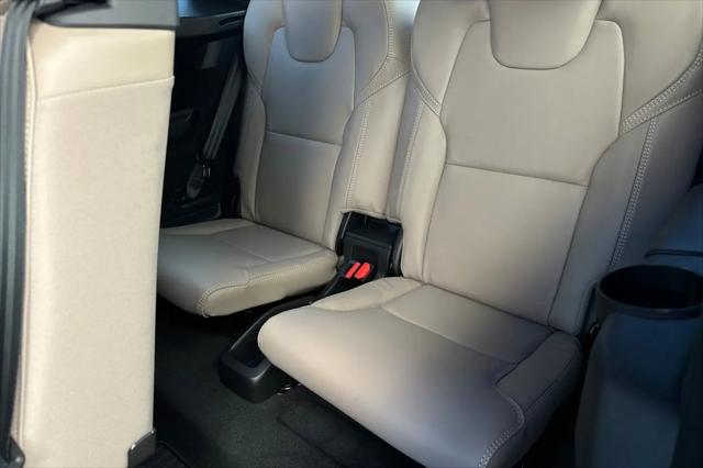 2026 Volvo XC90 Ultra, B5 AWD Gas (mild hybrid), Gasoline, Bright, 7 Seats