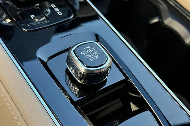 2026 Volvo XC90 Ultra, B5 AWD Gas (mild hybrid), Gasoline, Bright, 7 Seats