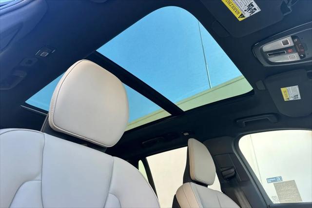 2026 Volvo XC90 Plus, B6 AWD Gas mild hybrid, Gasoline, Bright, 7 Seats