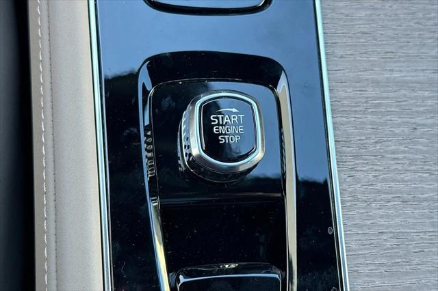2026 Volvo XC90 Plus, B6 AWD Gas mild hybrid, Gasoline, Bright, 7 Seats