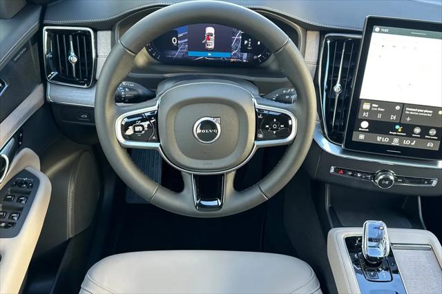 2026 Volvo XC90 Plus, B6 AWD Gas mild hybrid, Gasoline, Bright, 7 Seats