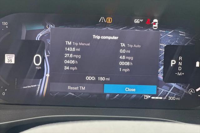 2026 Volvo XC40 Plus, B5 AWD Gas (mild hybrid), Dark