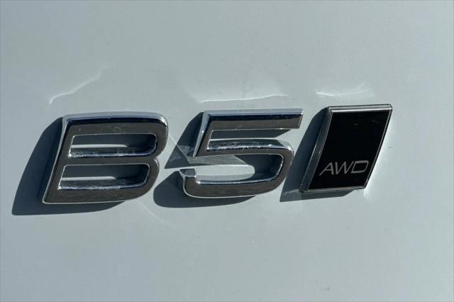 2026 Volvo XC40 Plus, B5 AWD Gas (mild hybrid), Dark