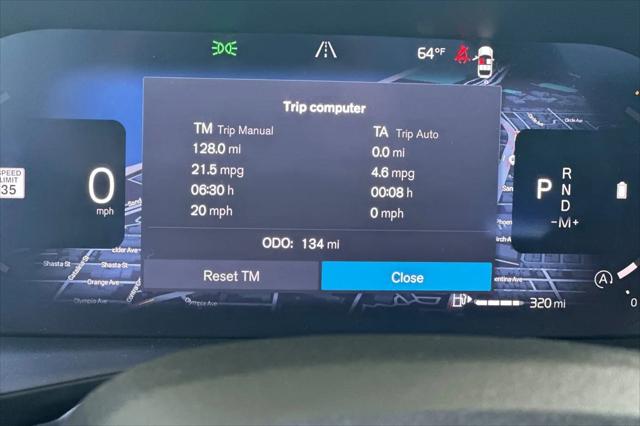 2026 Volvo XC40 Plus, B5 AWD Gas (mild hybrid), Dark