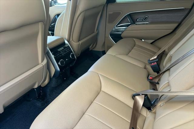 2026 Land Rover Range Rover P530 SE