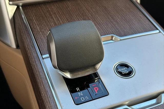 2026 Land Rover Range Rover P530 SE