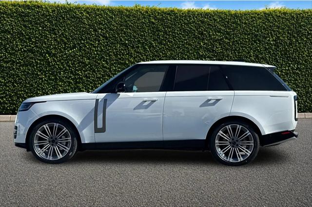 2026 Land Rover Range Rover P530 SE