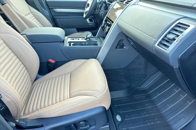 2025 Land Rover Discovery P300 Dynamic SE