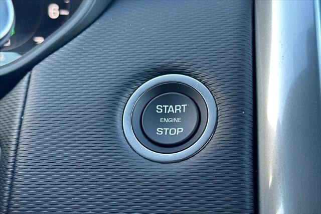 2025 Land Rover Discovery P300 Dynamic SE