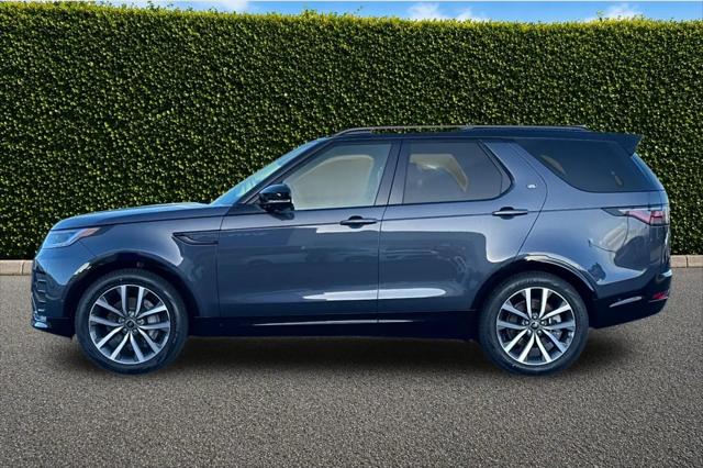 2025 Land Rover Discovery P300 Dynamic SE