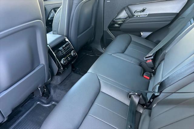 2026 Land Rover Range Rover Sport P360 SE