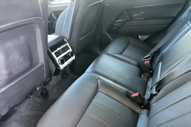 2026 Land Rover Range Rover Sport P360 SE