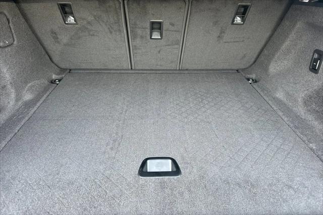 2026 Land Rover Range Rover Sport P360 SE