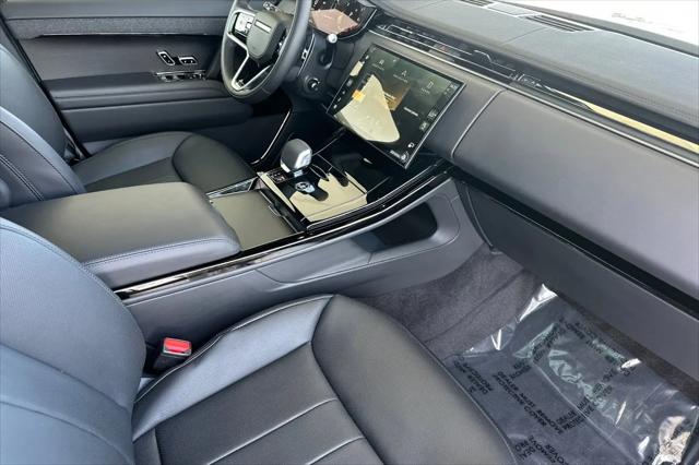 2026 Land Rover Range Rover Sport P360 SE