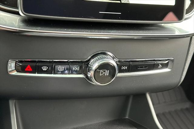 2025 Volvo XC90 Plug-In Hybrid T8 Plus 7-Seater