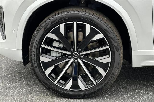 2025 Volvo XC90 Plug-In Hybrid T8 Plus 7-Seater