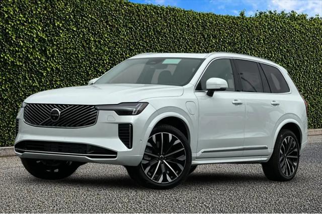 2025 Volvo XC90 Plug-In Hybrid T8 Plus 7-Seater
