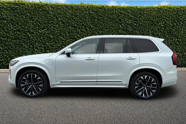 2025 Volvo XC90 Plug-In Hybrid T8 Plus 7-Seater