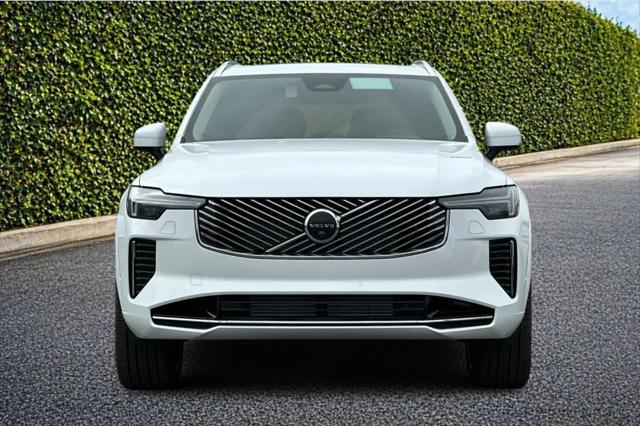 2025 Volvo XC90 Plug-In Hybrid T8 Plus 7-Seater