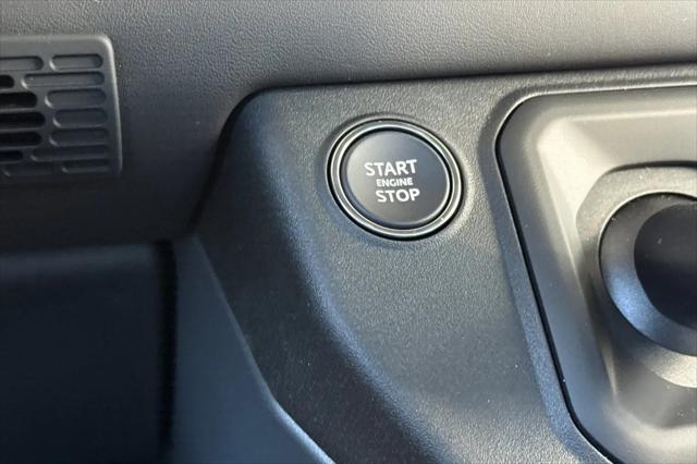 2025 Land Rover Defender 110 P500 X-Dynamic SE