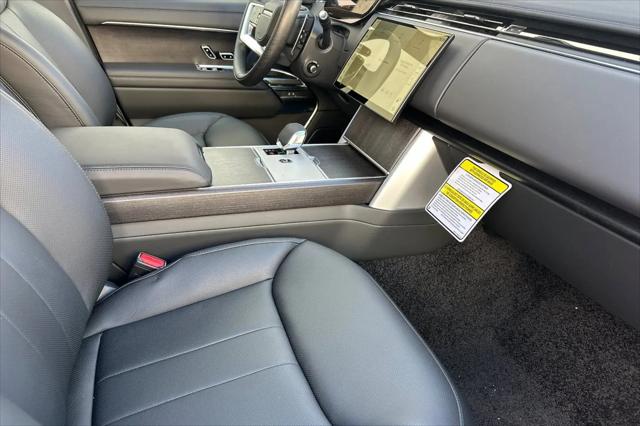 2026 Land Rover Range Rover P530 SE