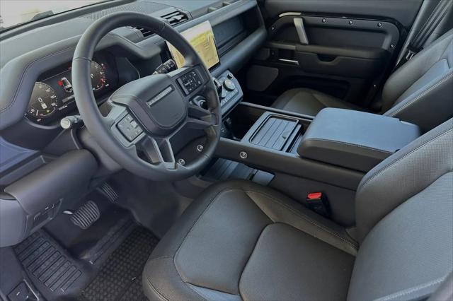 2024 Land Rover Defender 130 P400 X-Dynamic SE