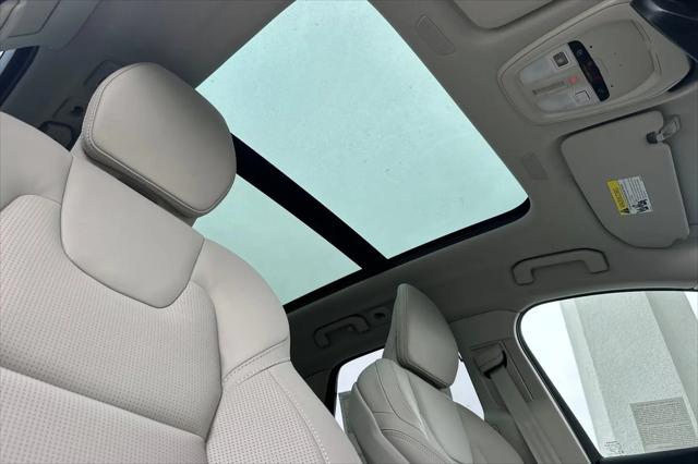 2026 Volvo XC60 B5 Ultra