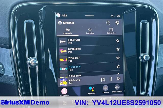 2025 Volvo XC40 B5 Plus Bright Theme