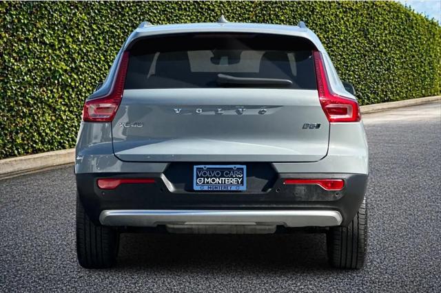 2025 Volvo XC40 B5 Plus Bright Theme
