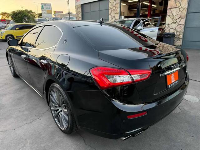 2017 Maserati Ghibli Standard
