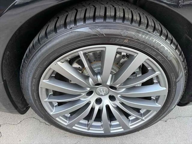 2017 Maserati Ghibli Standard